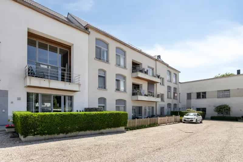 Ruim Dakappartement 3 Slaapkamers Wakken Te Koop