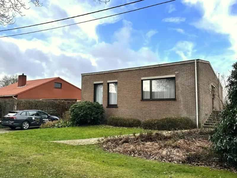 Huis te koop 3 slaapkamers garage tuin rustige ligging