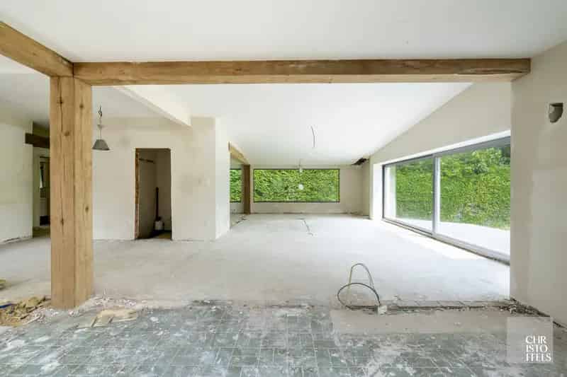 Te huur: Gelijkvloerse villa 3 slaapkamers grote kelder 3981m2