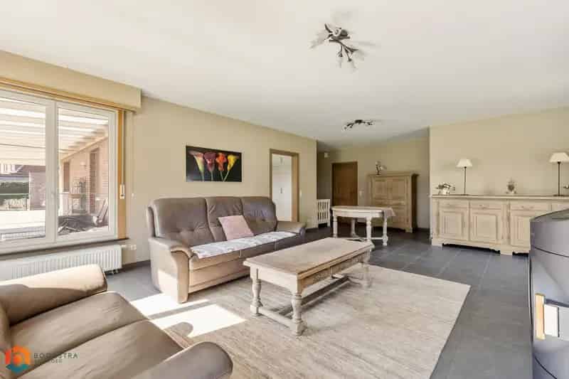 Gelijkvloerse Villa te huur Putte 2 woonentiteiten 3314m2