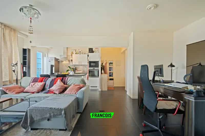 Instapklaar appartement Evere 2 slaapkamers groot terras