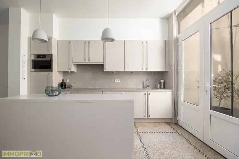 Appartement te huur: Ruim 1 slaapkamer appartement met tuin en terras