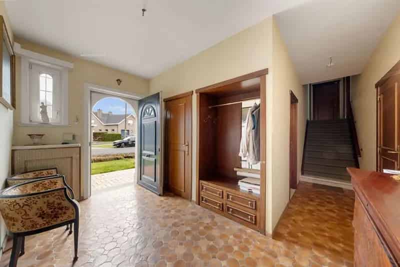 Villa te koop Roeselare 6 slaapkamers grote tuin