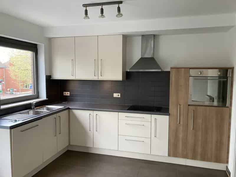 HERZELE - Recent appartement op centrale ligging