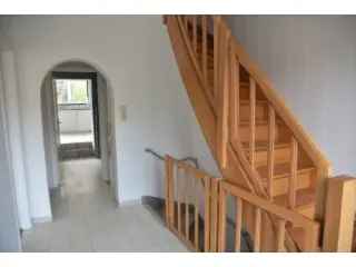 Huis te huur Belgrade - Ruime bel-etage woning nabij Namen