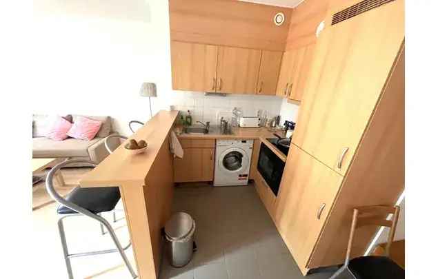 Huur 1 slaapkamer appartement van 45 m² in Brussels