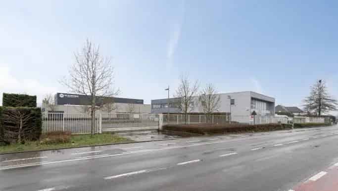 Handelspand met Magazijn te Koop Roeselare