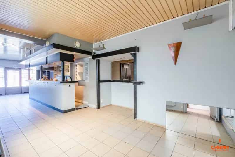 Kantoor te Koop Wondelgem Nabij Invalswegen