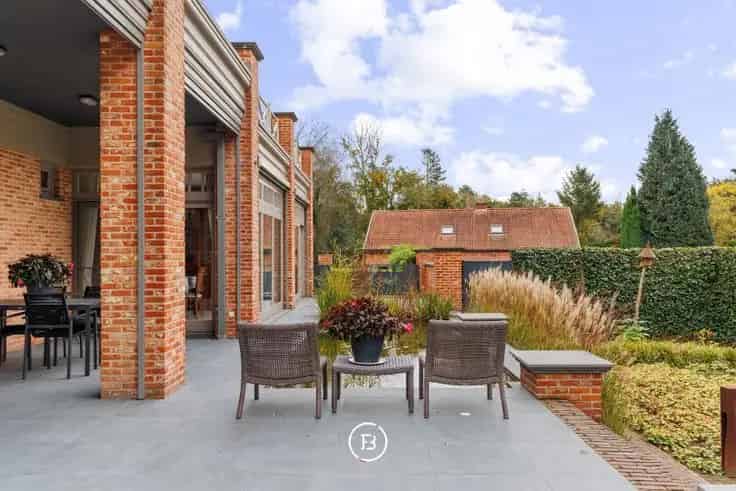 Huis Te Koop: Comfortabele Villa Nabij Broeklei