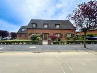 Huis te koop Nijvel 454m² twee woningen tuin 890m²