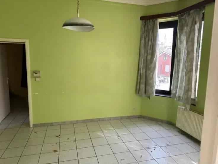 Huis Te Koop Romsee: 2 Appartementen te Renoveren
