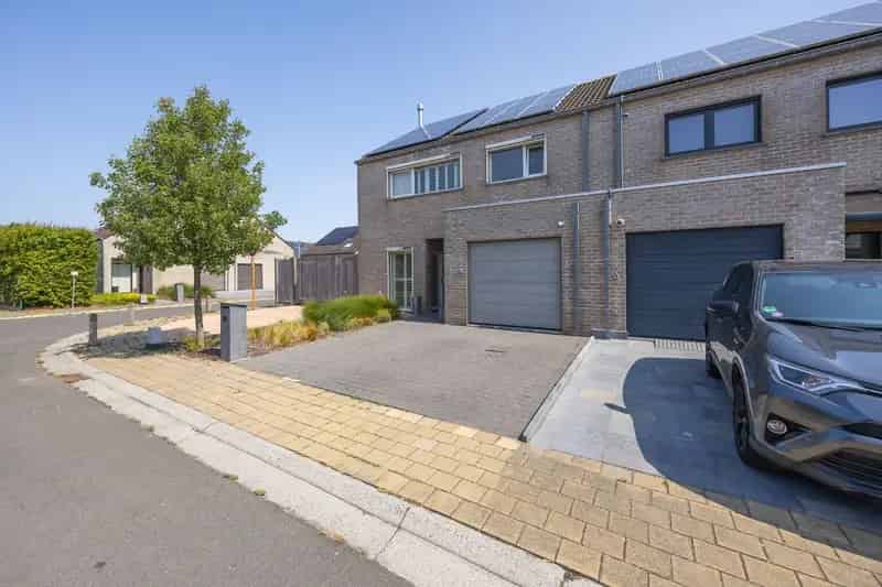 Ruime Recente Halfopen Woning te Koop Bredene Dorp