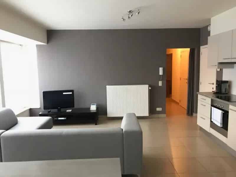 Appartement te koop Harelbeke: 1 slaapkamer, terras en garage