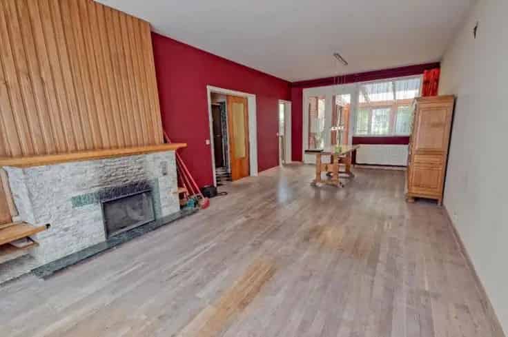 Huis Te Koop Namen: 3 slaapkamers, grote zolder, garage en tuin