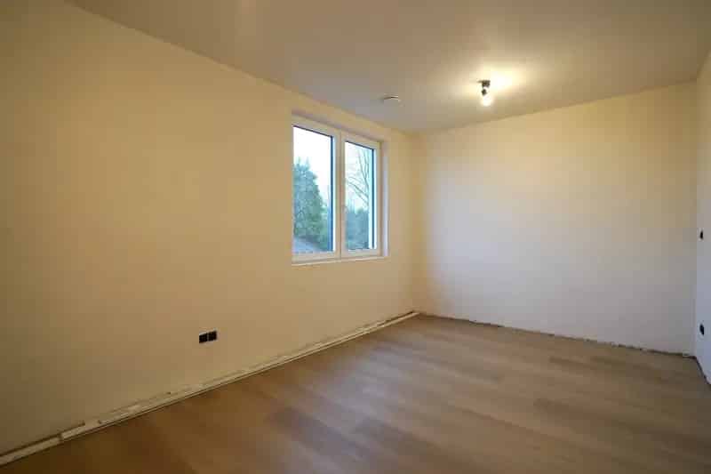 Huis te Koop in Kluizen: Ruime Nieuwbouwwoning