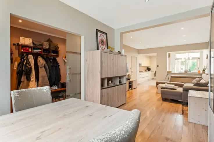 Gerenoveerde 3 Slaapkamers Huis Grote Tuin Rustig Gelegen