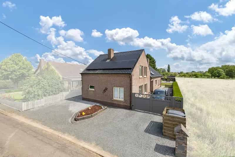 Huis te koop Zottegem: Ruime woning met 4 slaapkamers en praktijkmogelijkheden