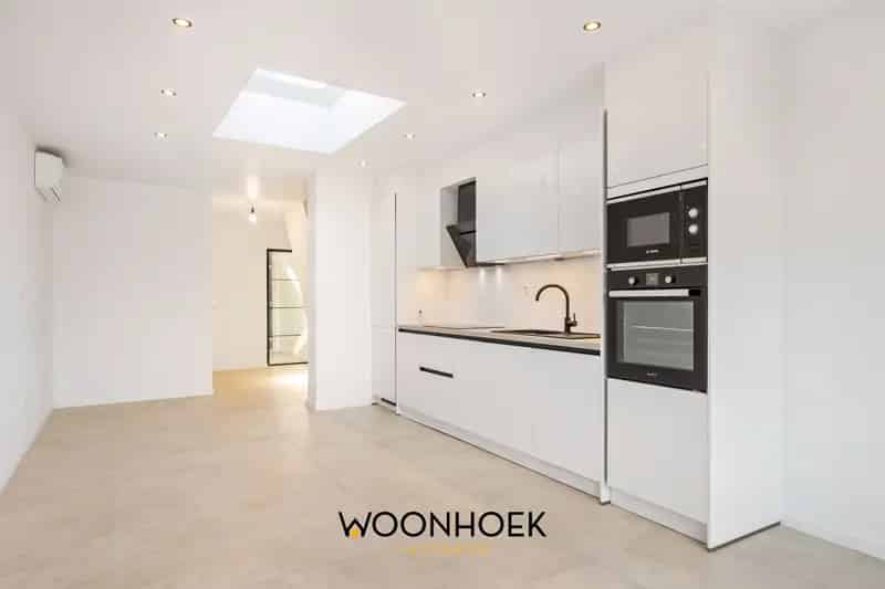 Huis te koop Lokeren: Luxe gerenoveerde woning 2 slaapkamers