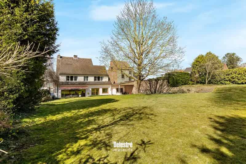 Huis te koop Erembodegem: Ruime gezinswoning met 5 slaapkamers en grote tuin