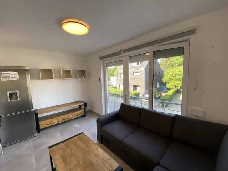 Recent gerenoveerd appartement met ruim zonneterras te huur