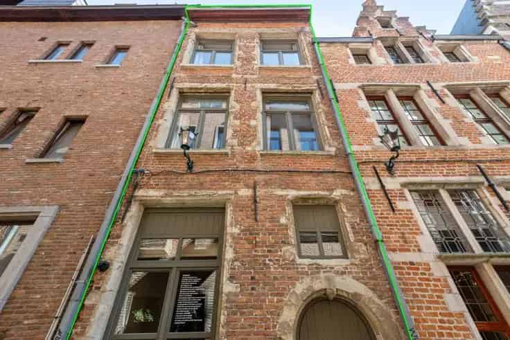 Huis Te Koop Antwerpen: Authentieke Stadswoning met Drie Terrassen