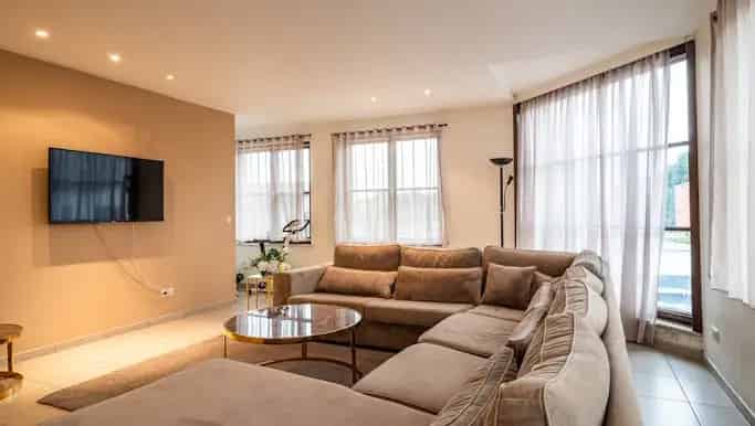 Appartement te koop in Lembeke - Instapklaar nabij winkels en E34
