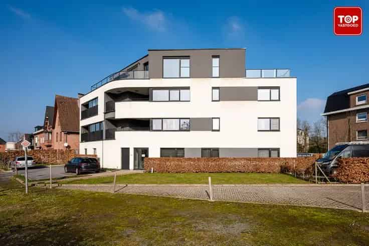 Penthouse te koop Gent: Ruime en Lichtrijke Woning met 3 Terrassen