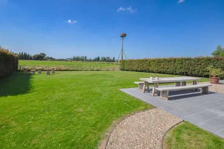 Villa Te Koop: Energiezuinige Villa met Zwembad en Polderzicht