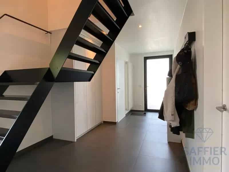 Ruime woning 4 slaapkamers te huur Pittem