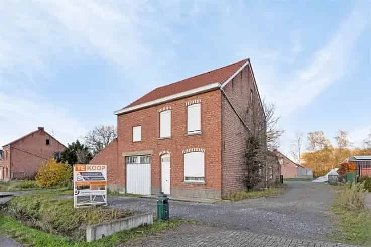 Huis Te Koop Aarschot: Te renoveren woning met ruime tuin