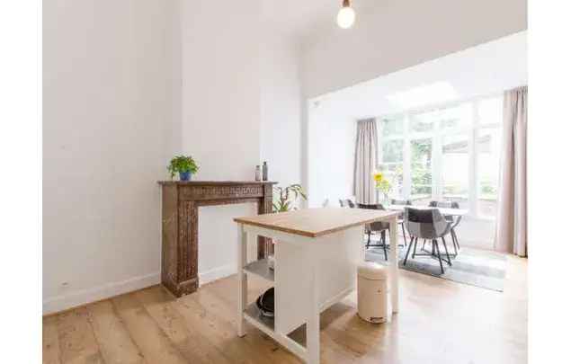 Huur 2 slaapkamer appartement van 85 m² in Schaerbeek - Schaarbeek