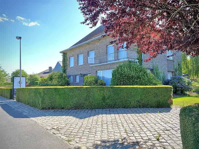 TE RENOVEREN Karaktervolle Villa 1431m²