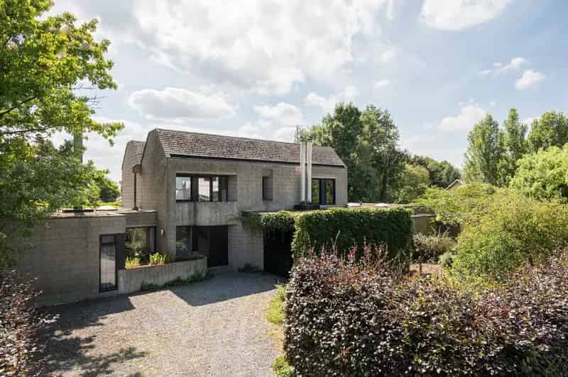 Moderne Villa te Lembeke: Wonen en Werken Gecombineerd