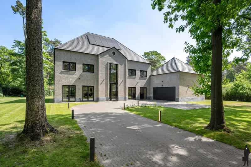Nieuwbouwvilla Schoten 562m2 4 slaapkamers luxe comfort