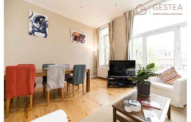 Huur 2 slaapkamer appartement van 100 m² in Brussels