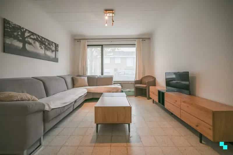 Huis te koop: 4 slaapkamers, garage, rustige ligging