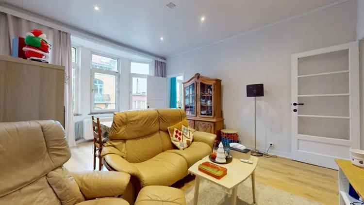 Appartement te Schaerbeek 120m² - 3 slaapkamers - Duplex