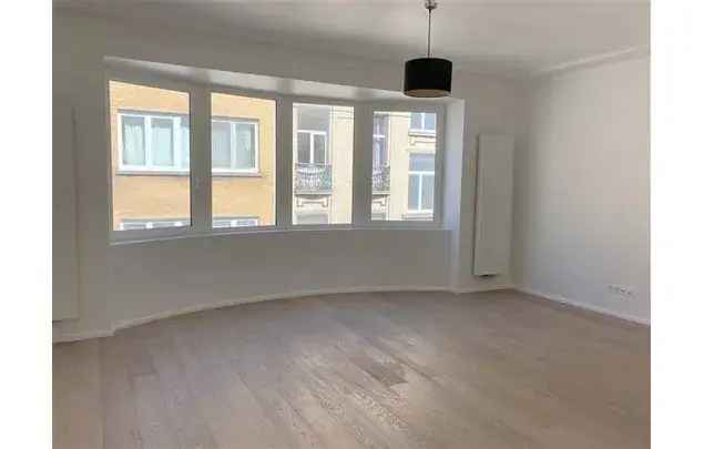 Huur 2 slaapkamer appartement van 87 m² in Antwerp