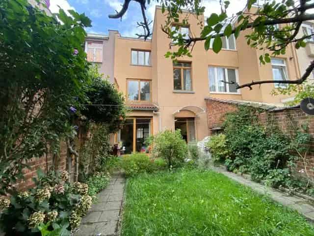 
                                                                    Appartementsblok
                                                                         te koop te Forest
                                                                