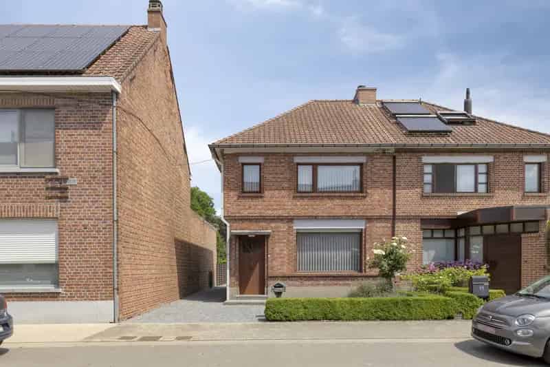 Renovatieproject Waregem: Huis met Grote Tuin 780m²