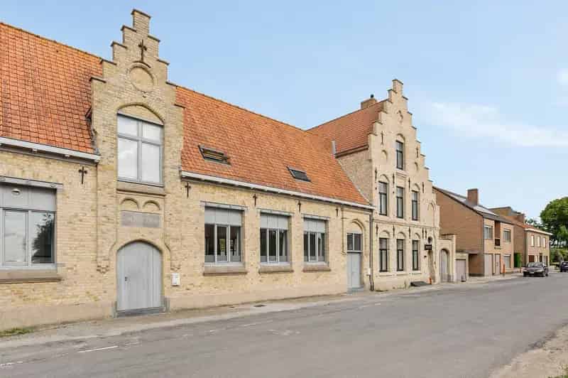 Gerenoveerde woning 3 slaapkamers Oostkerke
