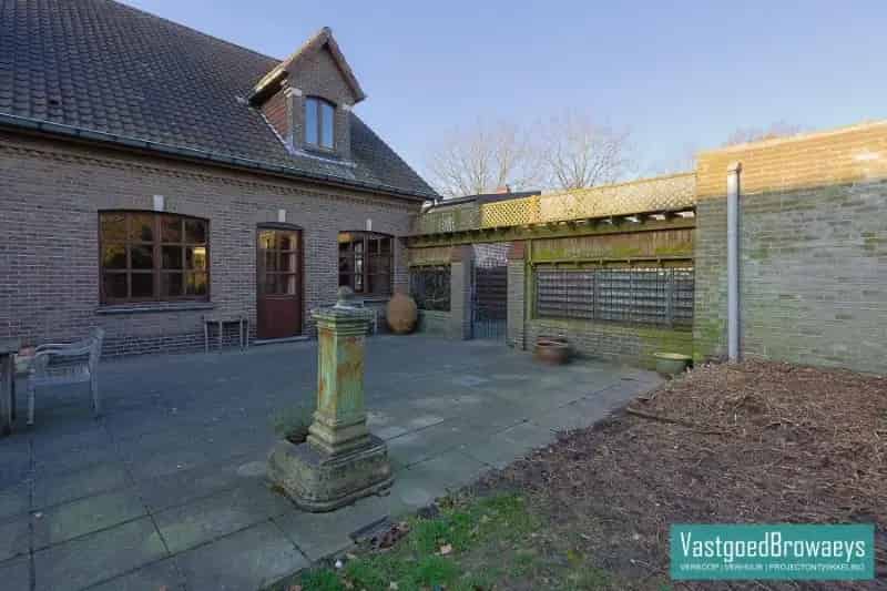 Te renoveren fermette in groene omgeving