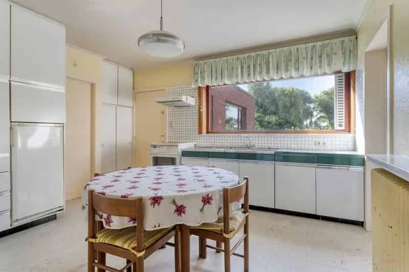 Te renoveren woning met karakter in Dentergem