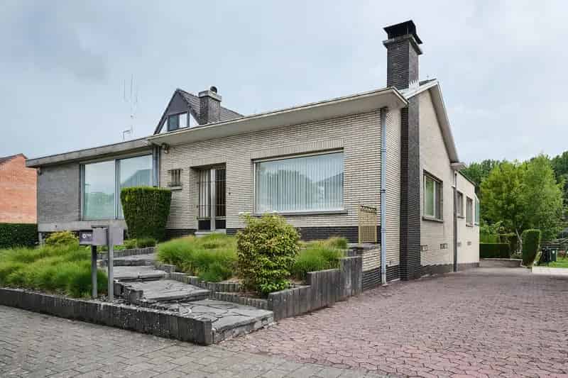 Huis te huur Denderleeuw 174m² 3 slaapkamers tuin garage
