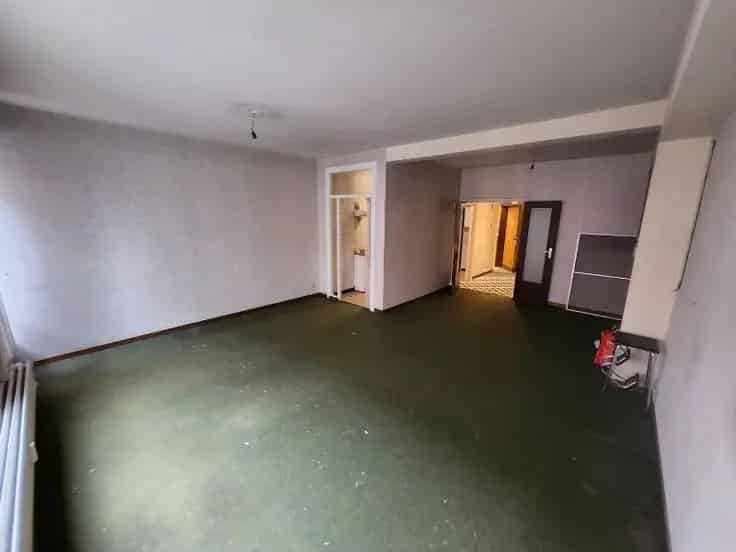 Appartement te renoveren Charleroi Centrum 2 slaapkamers