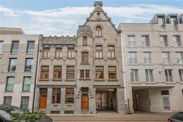 Appartement te koop met historische charme in Antwerpen