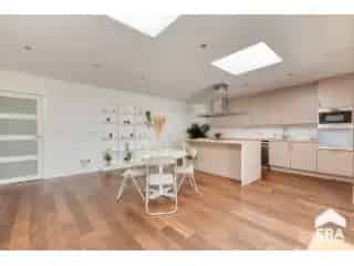 Handelspand te koop Lot - gerenoveerde woning met 4 slaapkamers