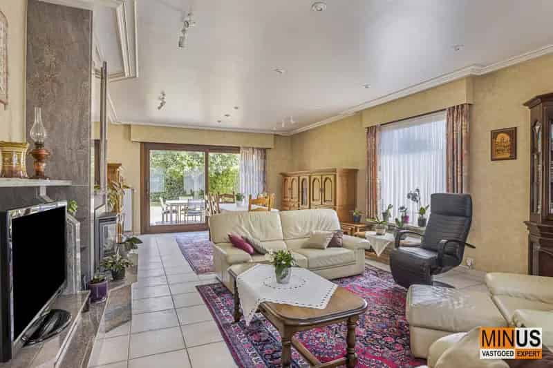 Ruime Villa te Huur Westkerke 439m² 1670m² grond