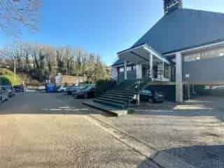 Kantoor te koop Embourg 590m² - 24 Parkeringen