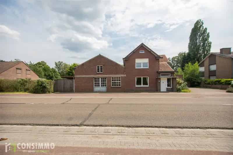 Ruime woning met atelier